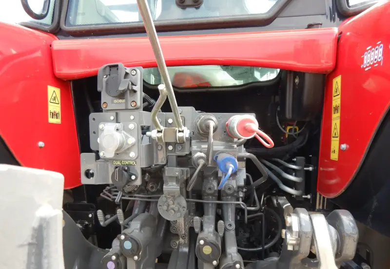 2019 Massey-Ferguson 7724S photo 42