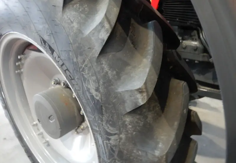 2019 Massey-Ferguson 7724S photo 84