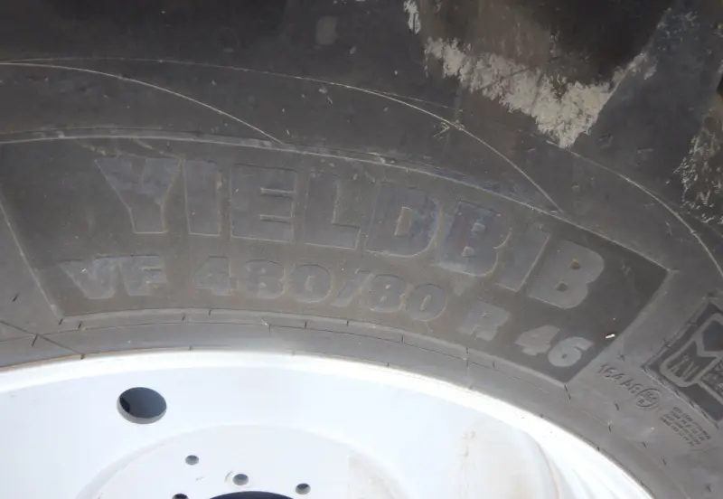 2019 Massey-Ferguson 7724S photo 90